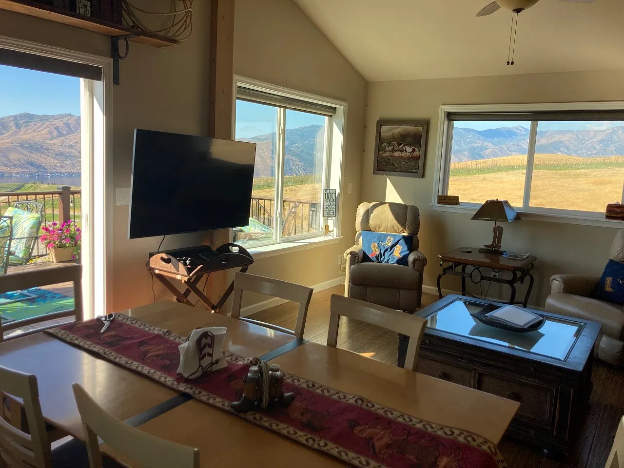 3 bed, 1500 sqft, $2,150 — Photo 3