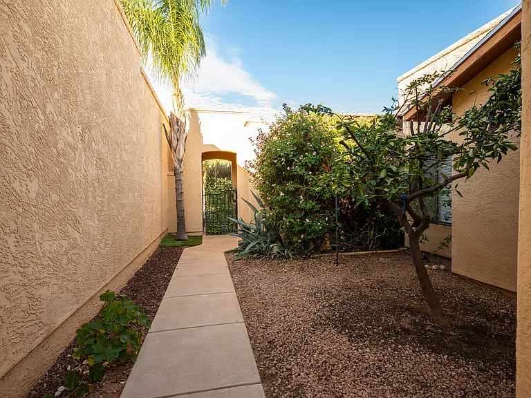3346 W Starfall Pl — Photo 21