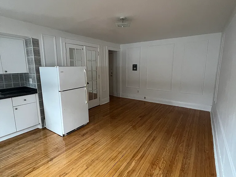 1 Homewood Ave — Photo 18