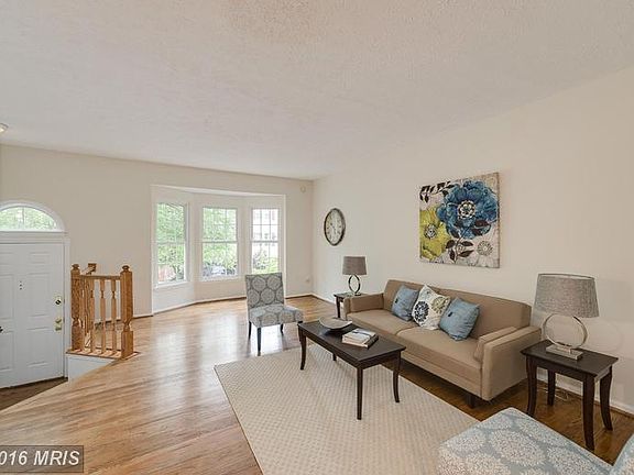 4th image of 6 Bayshore Ct