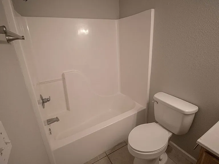 1405 Greensboro Dr — Photo 22
