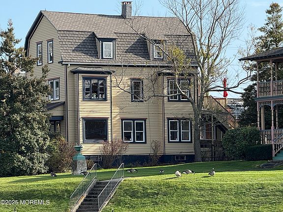4th image of 60 Lake Avenue