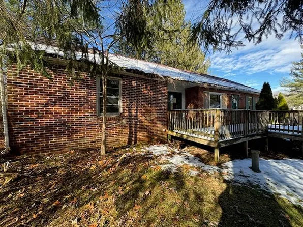 200 Tyro Pl, Bluefield, WV 24701