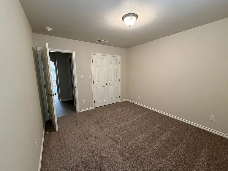 1300 Bajada St — Photo 13