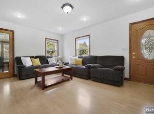 14 Ridgewood Rd, Clifton, NJ 07012