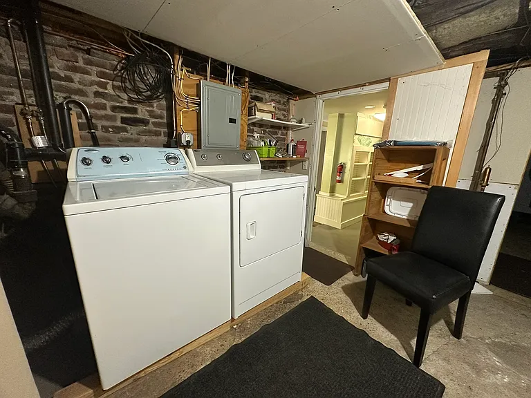 560B S East St — Photo 12