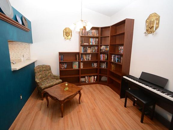 5th image of 8718 Aldrich Ave S