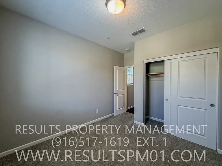 1041 Bridlewood Dr — Photo 6
