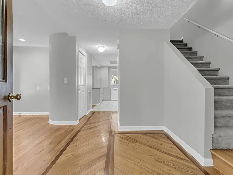 5844 Oak Hart Rd — Photo 11