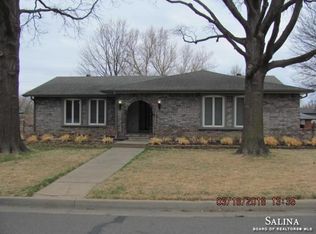 10102 W Harvest Ln, Wichita, KS 67212