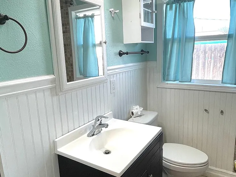 703 Winslow Ave — Photo 11