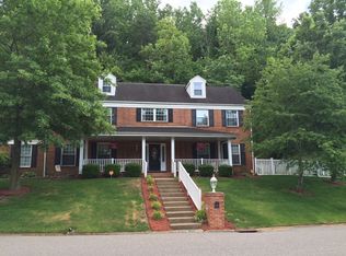 38 Camelot Dr, Huntington, WV 25701