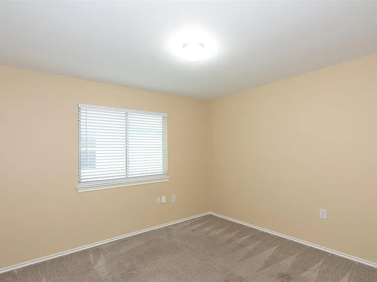 7612 Cayenne Ln — Photo 16