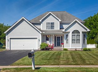 208 Tree Hill Rd, Berlin, CT 06037