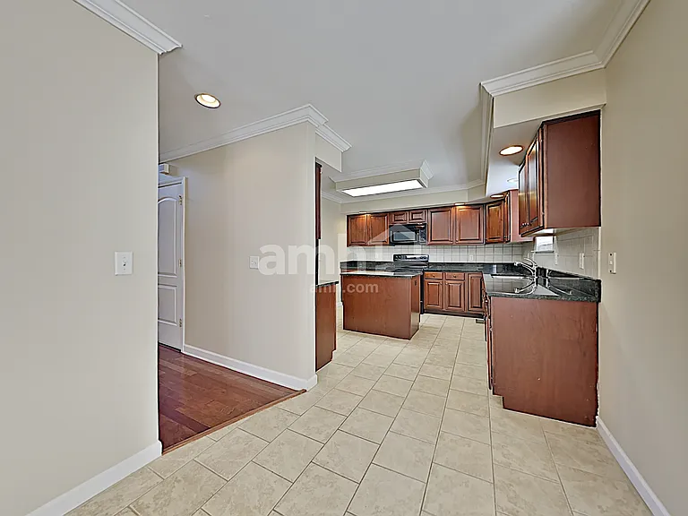 1356 Pershing Hill Ln — Photo 4