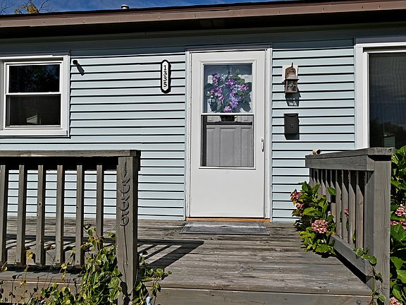 3rd image of 1335 Grant Ave