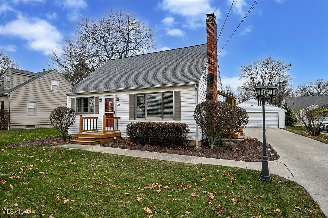295 Shiawassee Ave photo 1