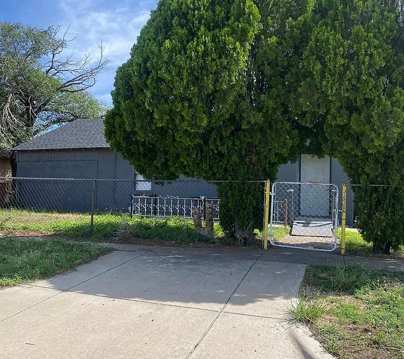 365 W Panhandle St
