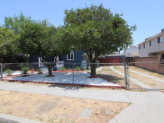 3rd image of 15734 Blaine Ave