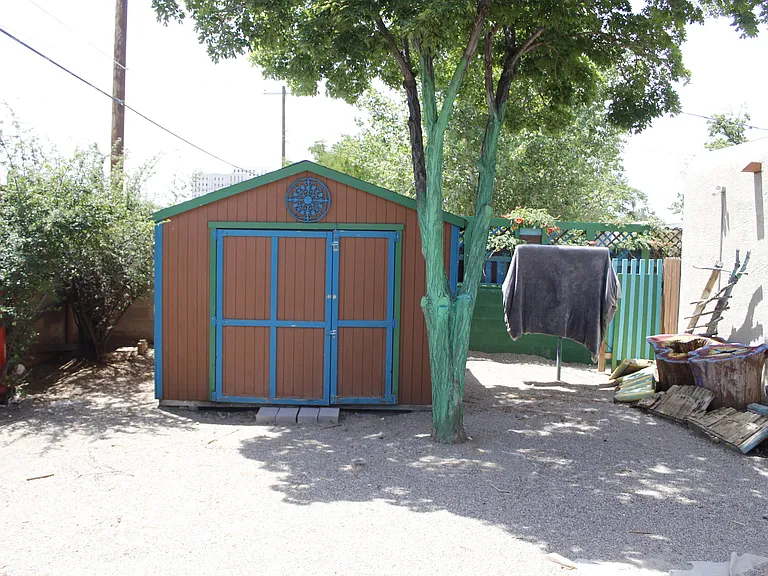 3 Bedroom Nob Hill Charmer - Updated w. Garage and Yard! — Photo 7