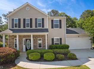 2505 Village Centre Dr, Loganville, GA 30052