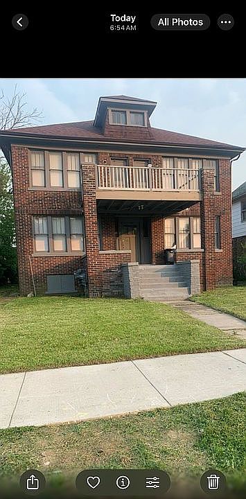 1st image of 5319 Ivanhoe