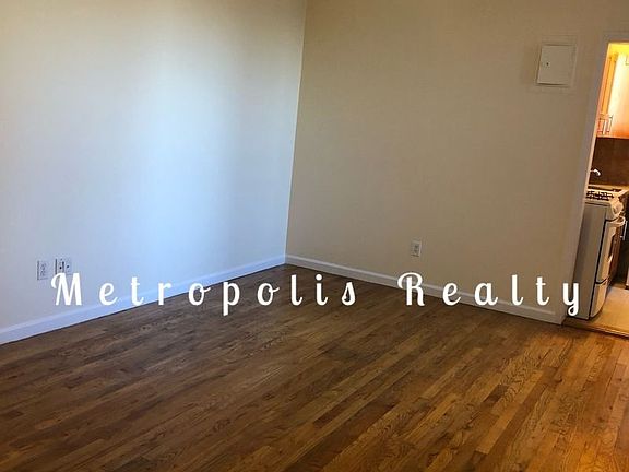 3rd image of 3177 32nd St APT 5E