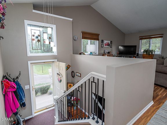 2nd image of 815 40th Ave S APT F123