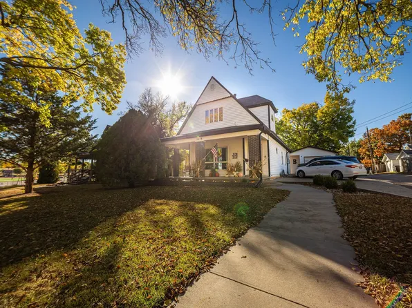 1016 Republican St, Concordia, KS 66901