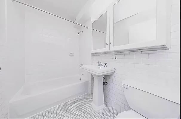 Rented by The Downtown LLC | media 9