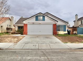 2126 Beechwood St, Lancaster, CA 93535