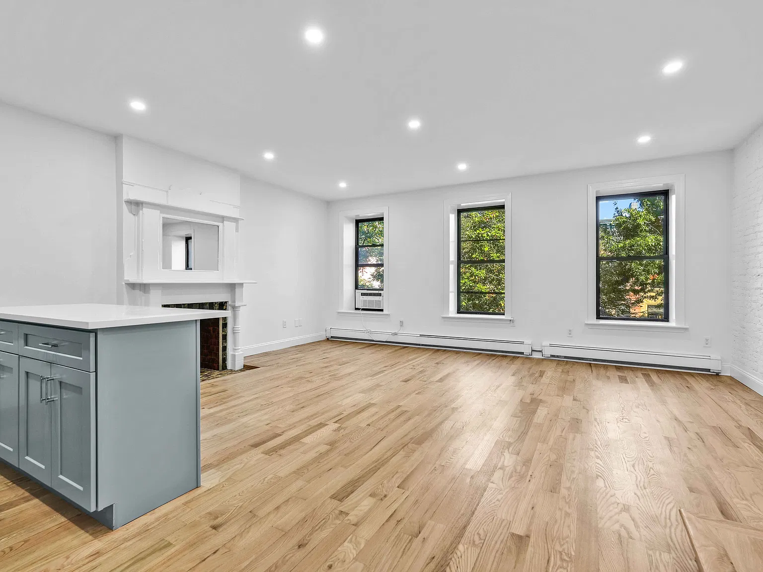 166 Bainbridge Street — Photo 2