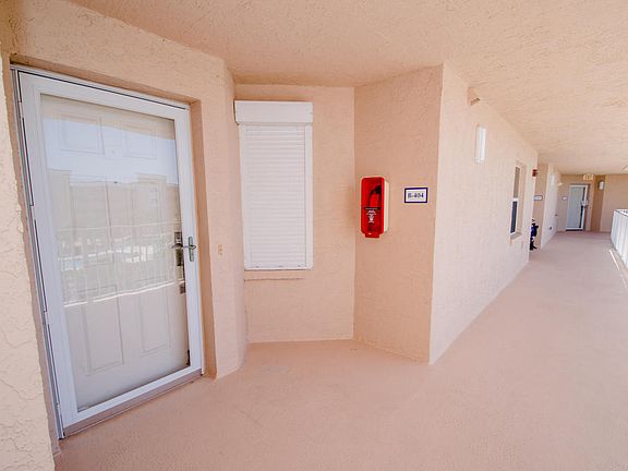3rd image of 604 Shorewood Dr Unit 404