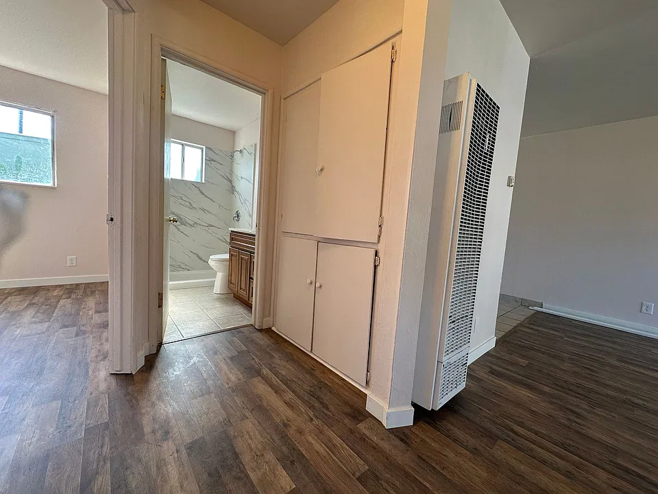 228 S Walnut Ave #6