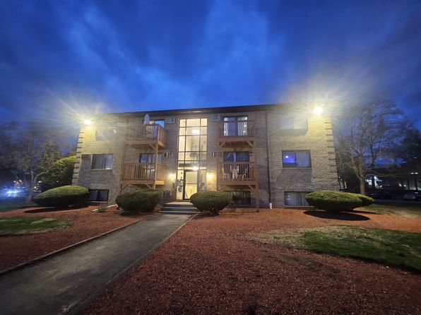 2 Lancelot Ct APT 4