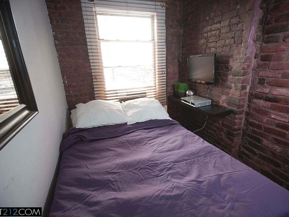 2nd image of 250 Lafayette St Frnt 1