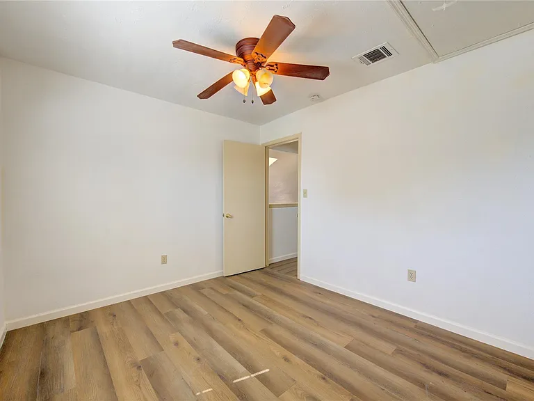4403 Willow Beach Dr — Photo 29