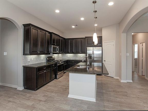 4th image of 10 Dawson Woods Ct