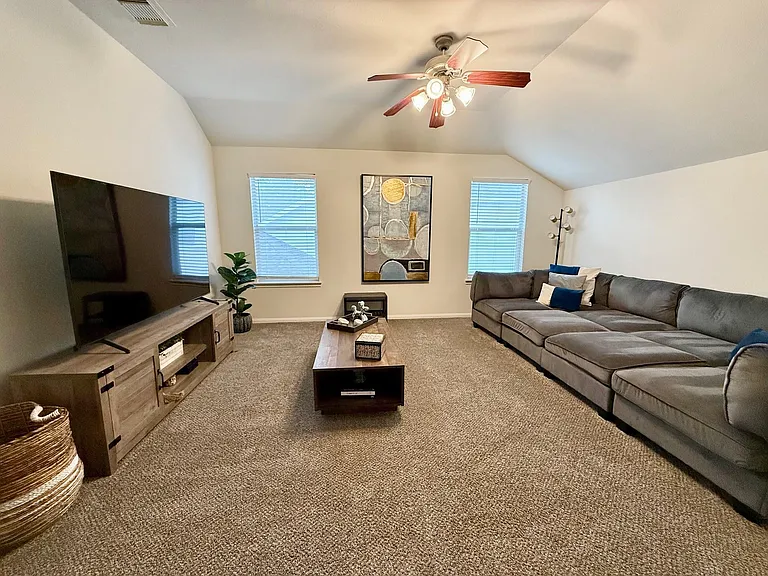 142 E Spindle Tree Cir — Photo 17