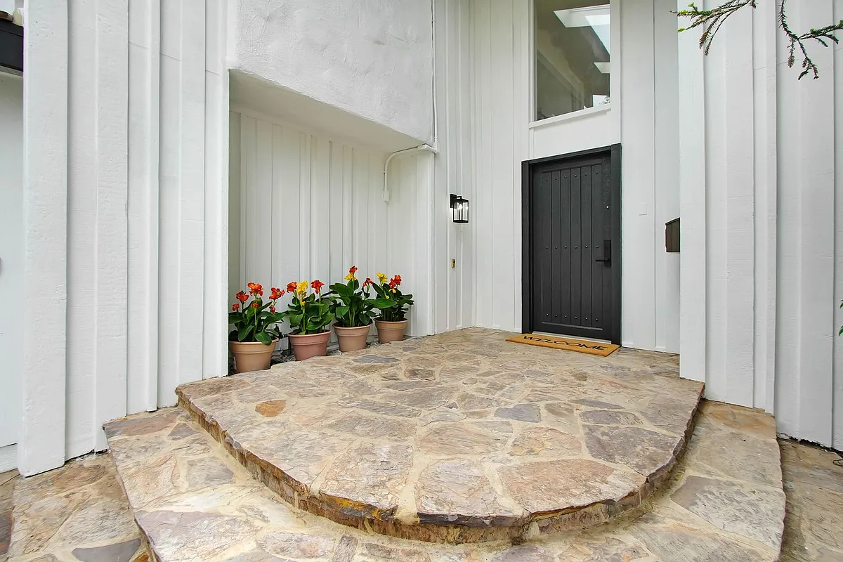 Building Photo - 4359 Park Alisal