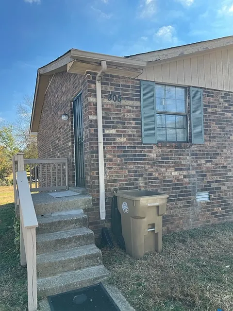 305 Hawk View Ct #305