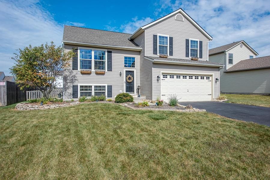 1st image of 164 Barry Knoll Dr