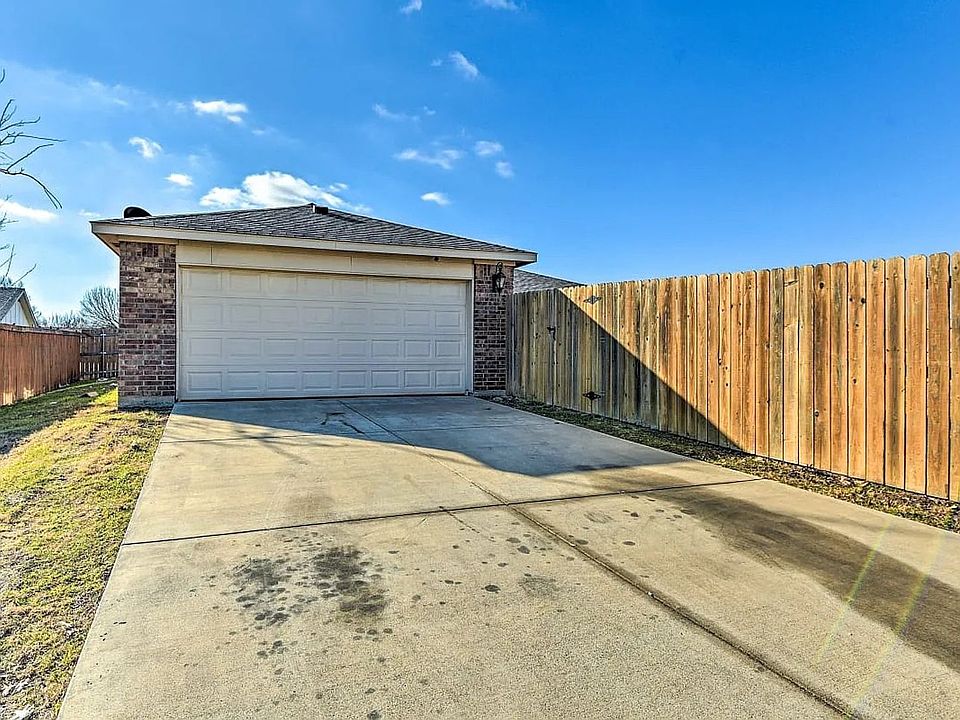 1st image of 1233 Canyon Oaks Dr