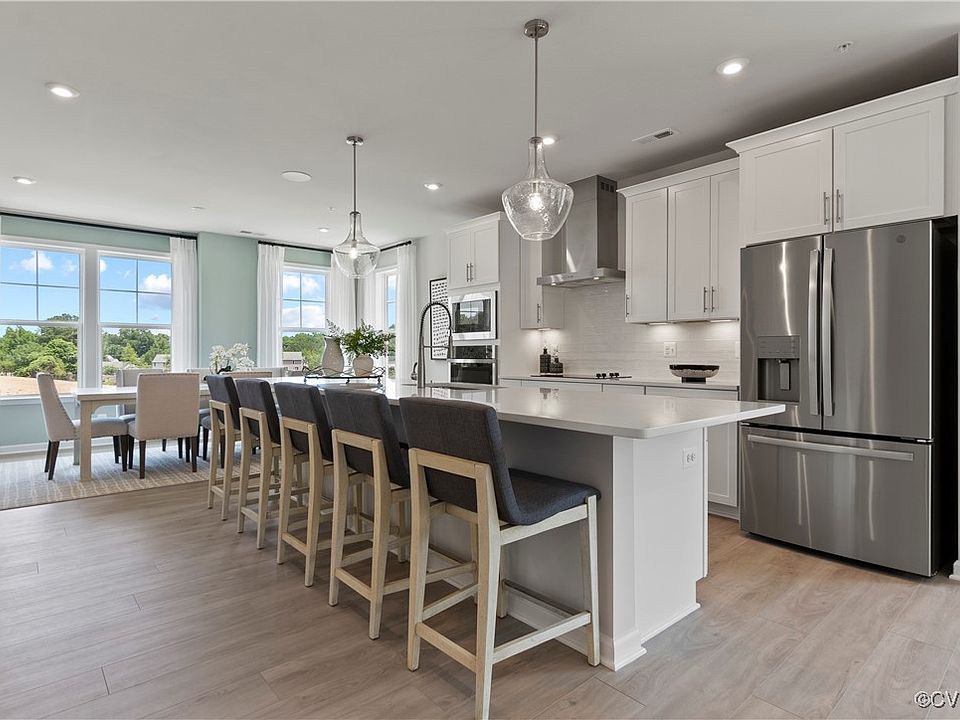 1st image of 636 Brookwood Glen Ter Unit B