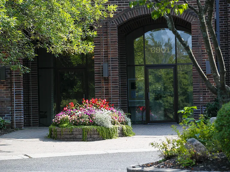 Oak Pointe Apartments — Photo 71