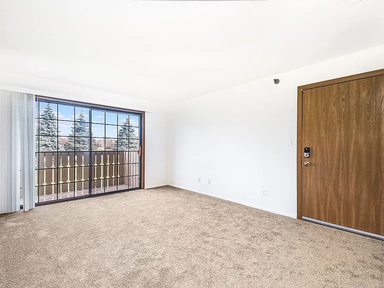 Tanglewood Apartments — Photo 66