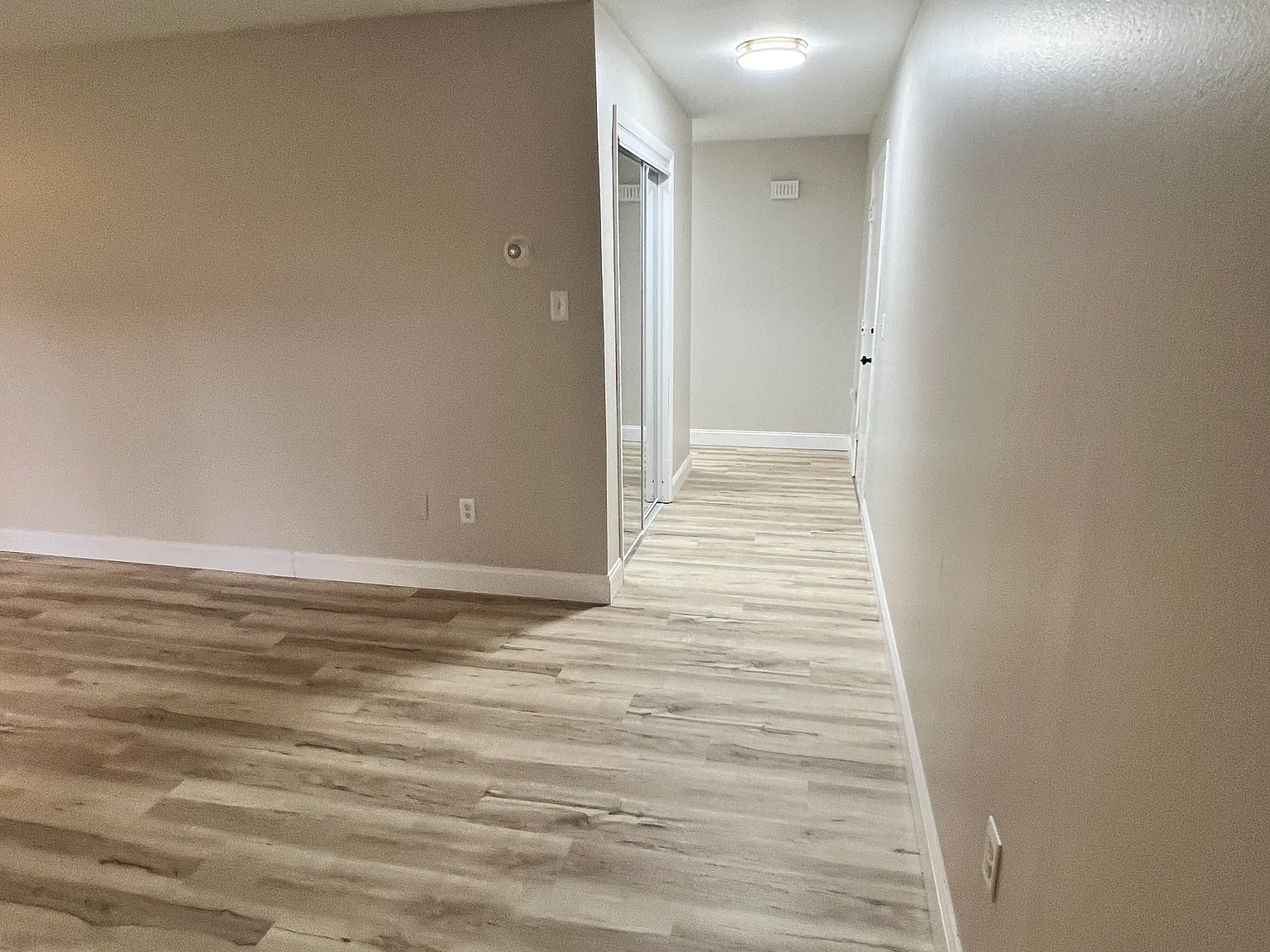 7302 Noble St — Photo 3