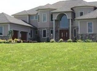 217 Bloomsbury Rd, Asbury, NJ 08802