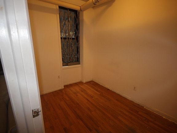 5th image of 278 S 2nd St #Br