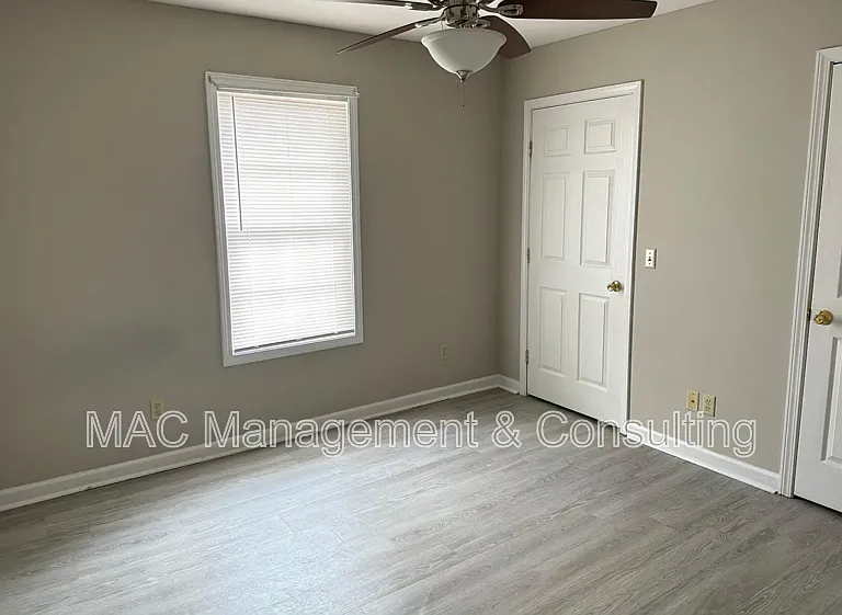 1505 Autumn Ave #1 — Photo 8